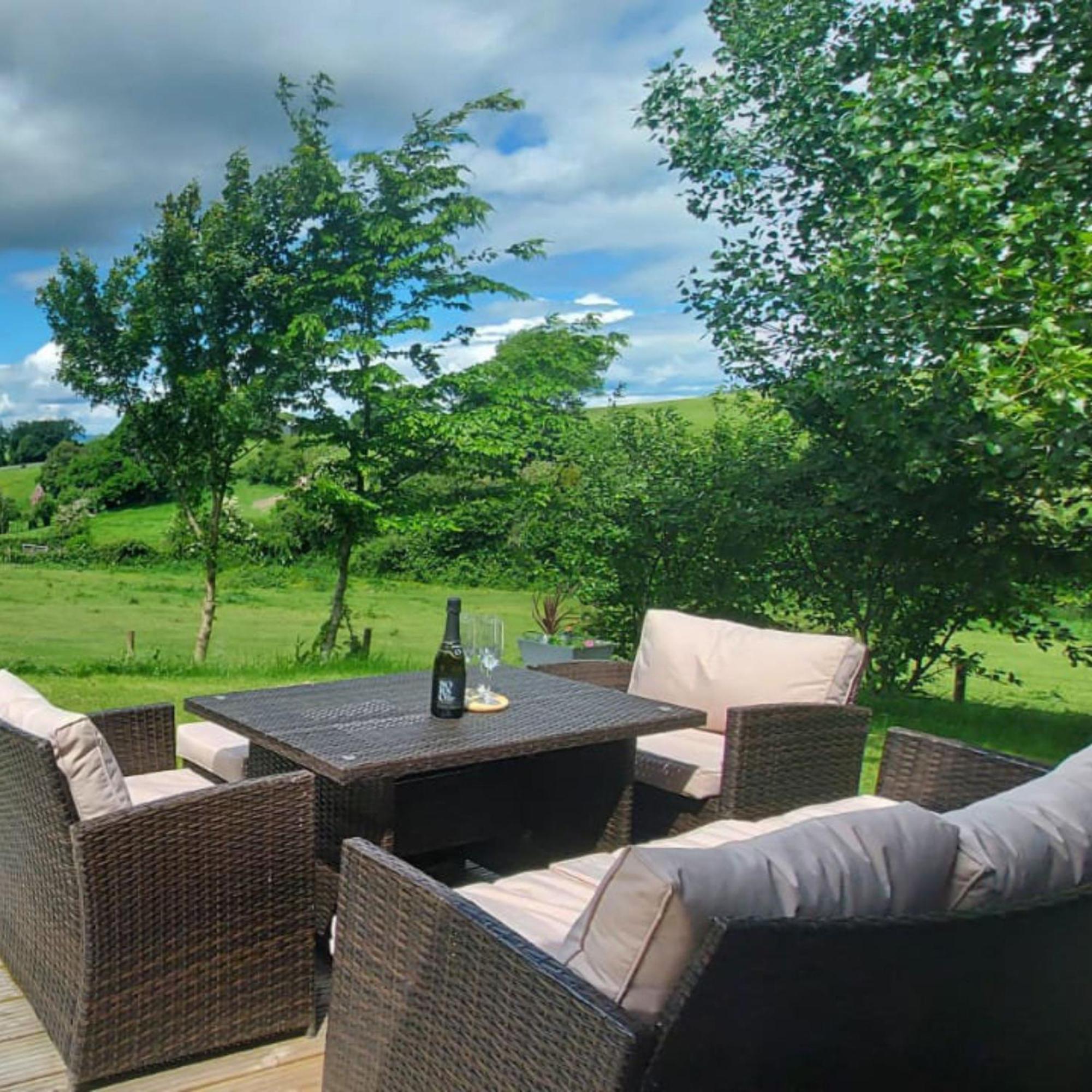Caplor Glamping & Lodges Херефорд Экстерьер фото