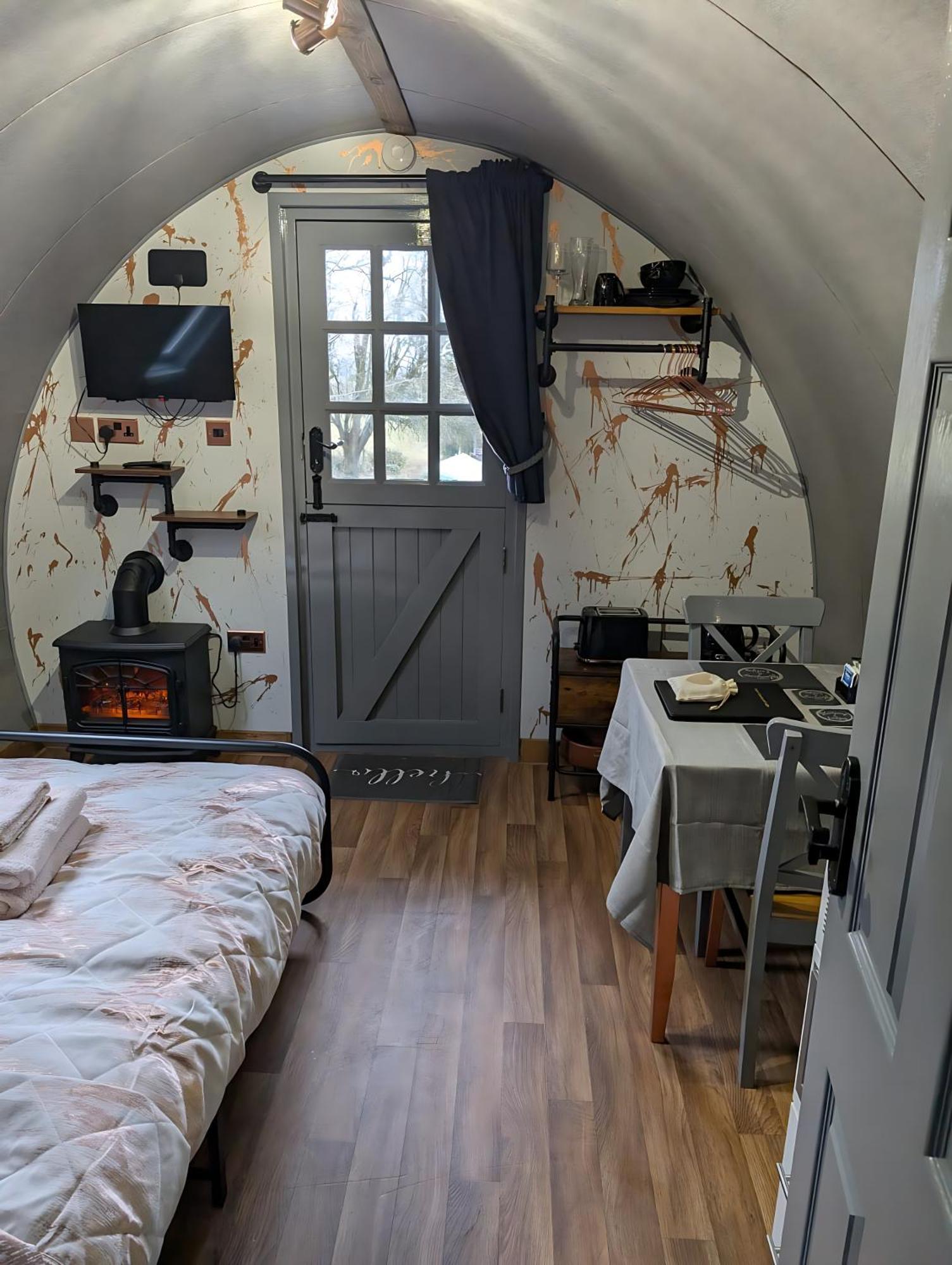 Caplor Glamping & Lodges Херефорд Экстерьер фото