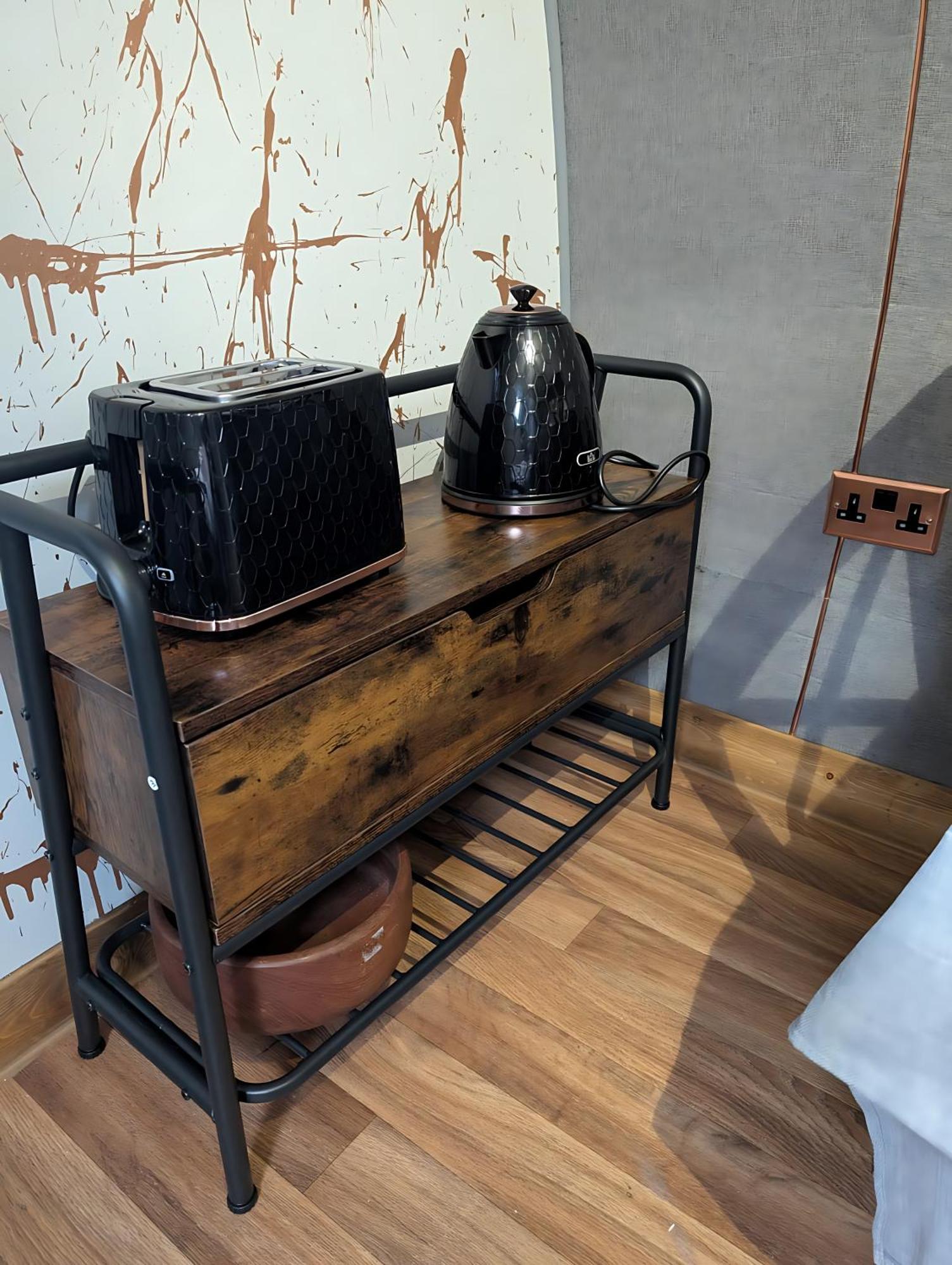 Caplor Glamping & Lodges Херефорд Экстерьер фото